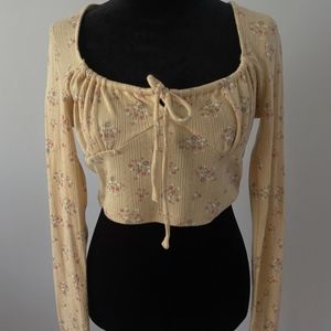 Aeropostale long sleeved crop top floral